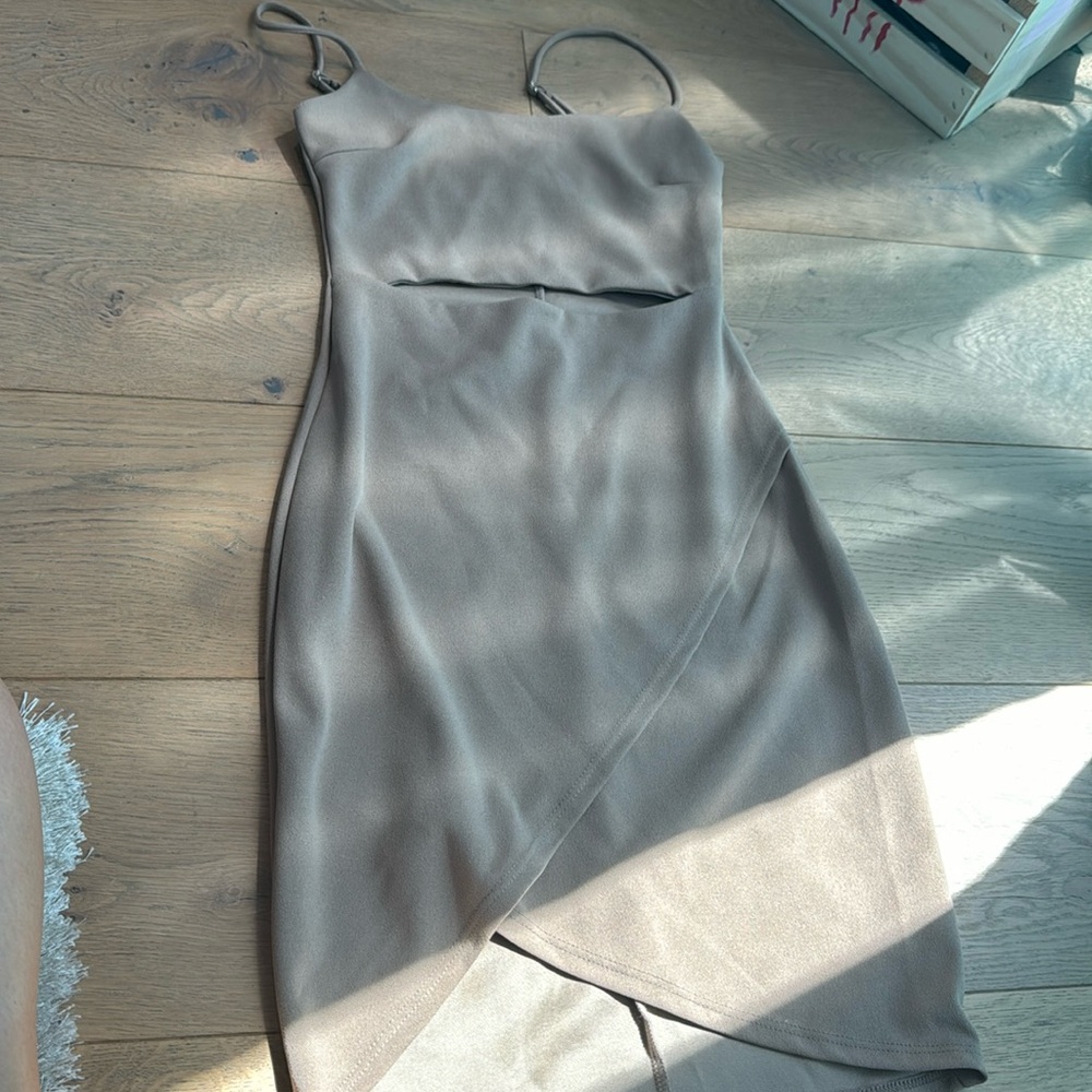 brown lulus dress in perfect condition